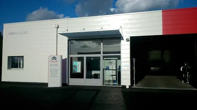 garage automobile près de La Ferté‑Bernard